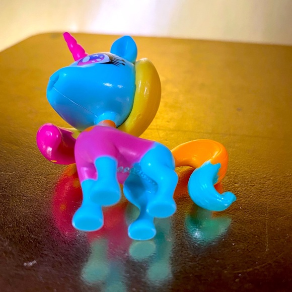 CUTE UNIQUE UNI-VERSE SURPRISE UNICORN SERIES 1 COLLECTIBLE GLAMMIN CAMERYN - Picture 8 of 8